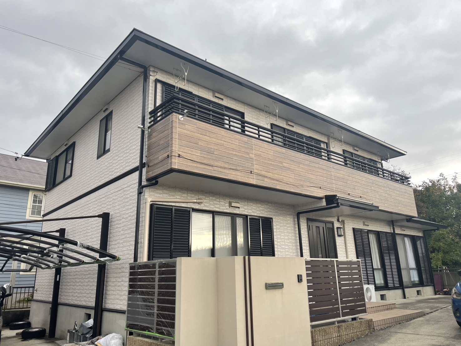 Y様邸 外壁屋根塗装リフォーム　ベランダ壁交換工事